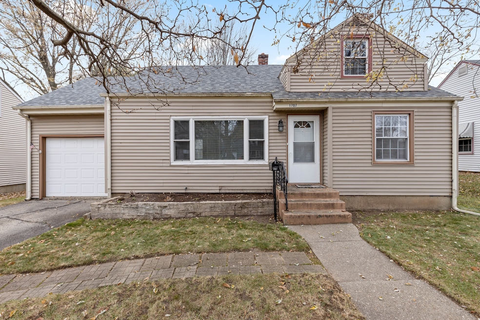 1707 Sexton Dr, Rockford, IL 61108 - photo 1