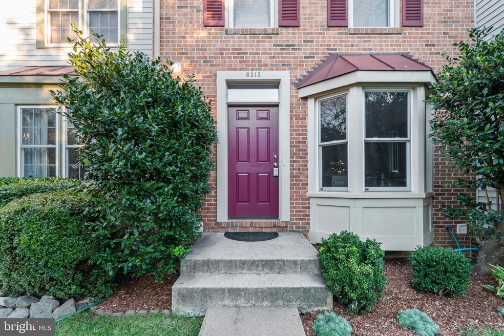 6313 Mary Todd Ct, Centreville, VA 20121 - photo 1