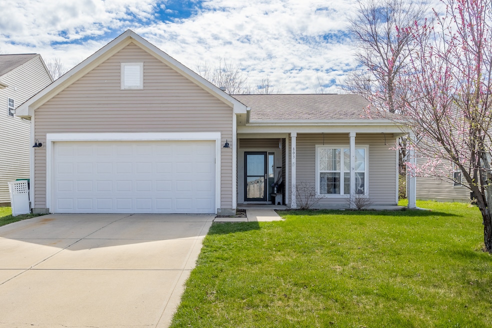 803 Jack Pine Dr, Whiteland, IN 46184 - photo 1