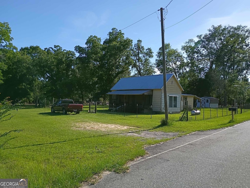 145 Lonnie Brown Dr, Fitzgerald, GA 31750 - photo 1