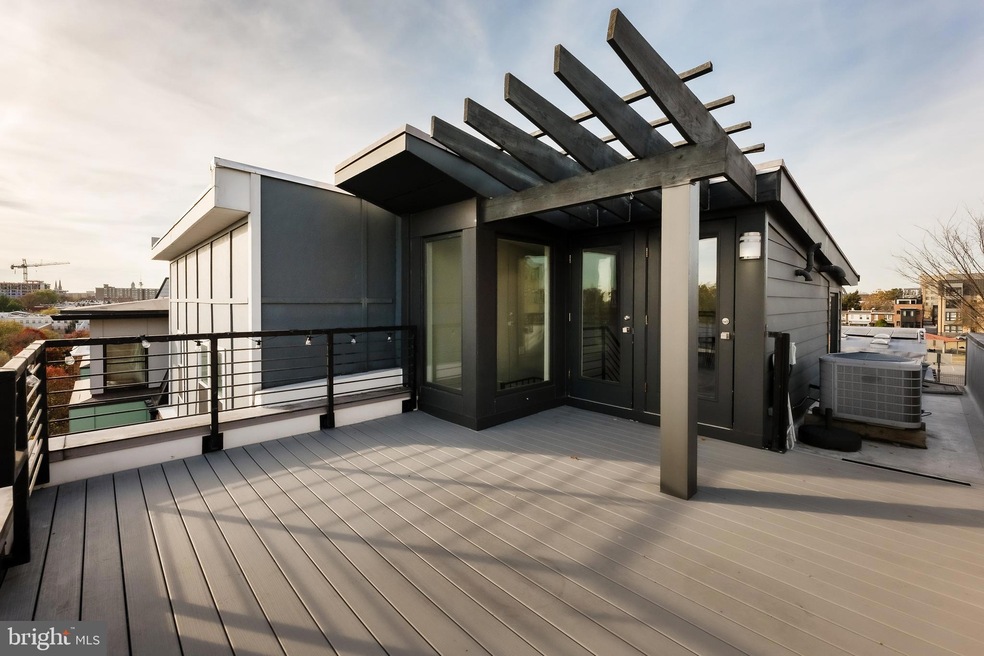 Sold $1,190,000 • Co-Listing Agent