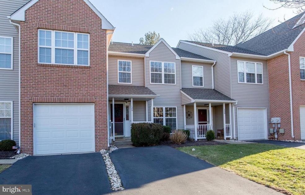 129 Blackfriars Cir unit 96, Doylestown, PA 18901 - photo 1