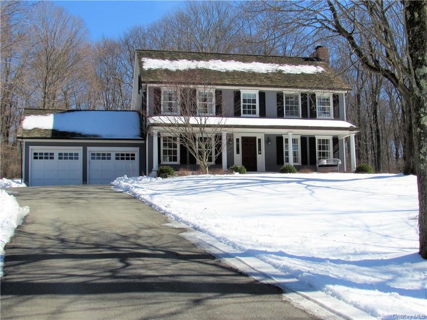 496 N Quaker Hill Rd, Pawling, NY 12564 - photo 1