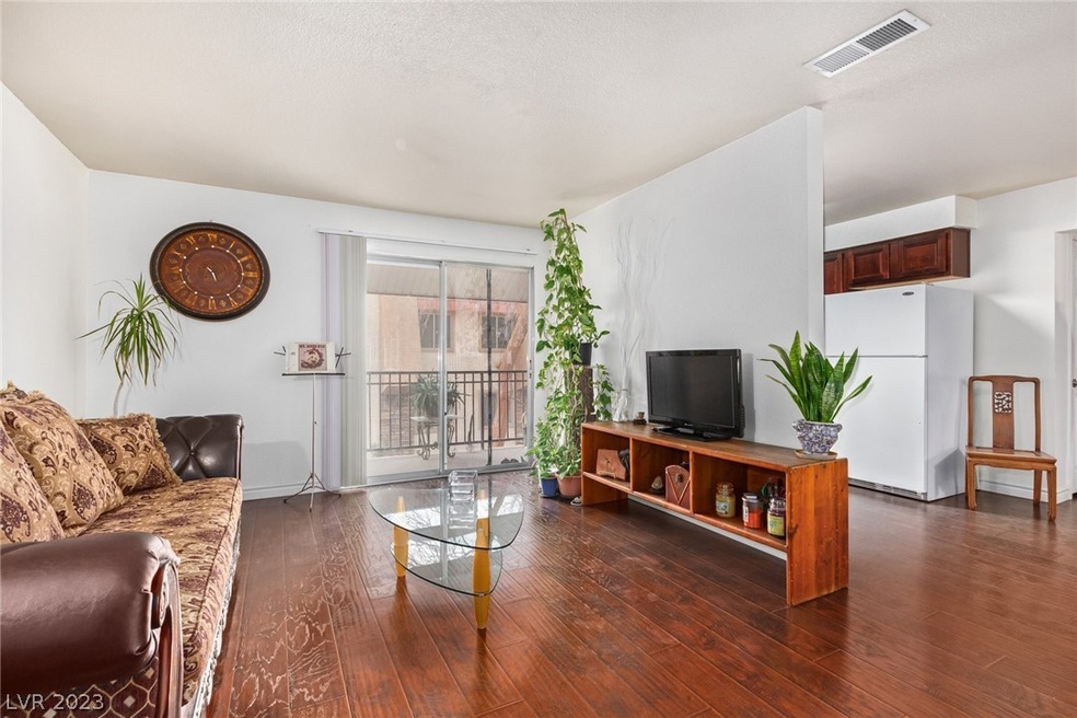 5260 River Glen Dr unit 262, Las Vegas, NV 89103 - photo 1