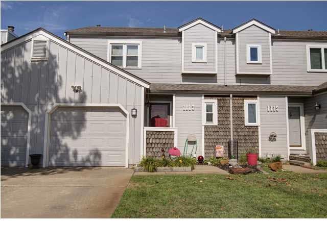 1113 N Lakewind 2 BR 2.5 BA 1 Car Finished Basemen