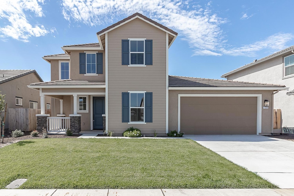 1310 Veteran St, Manteca, CA 95337 - photo 1