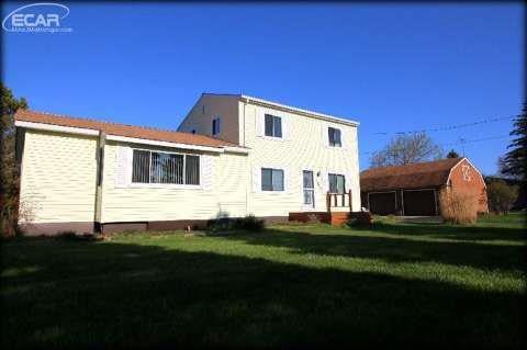 7114 Johnson Rd, Flushing, MI 48433 - photo 1