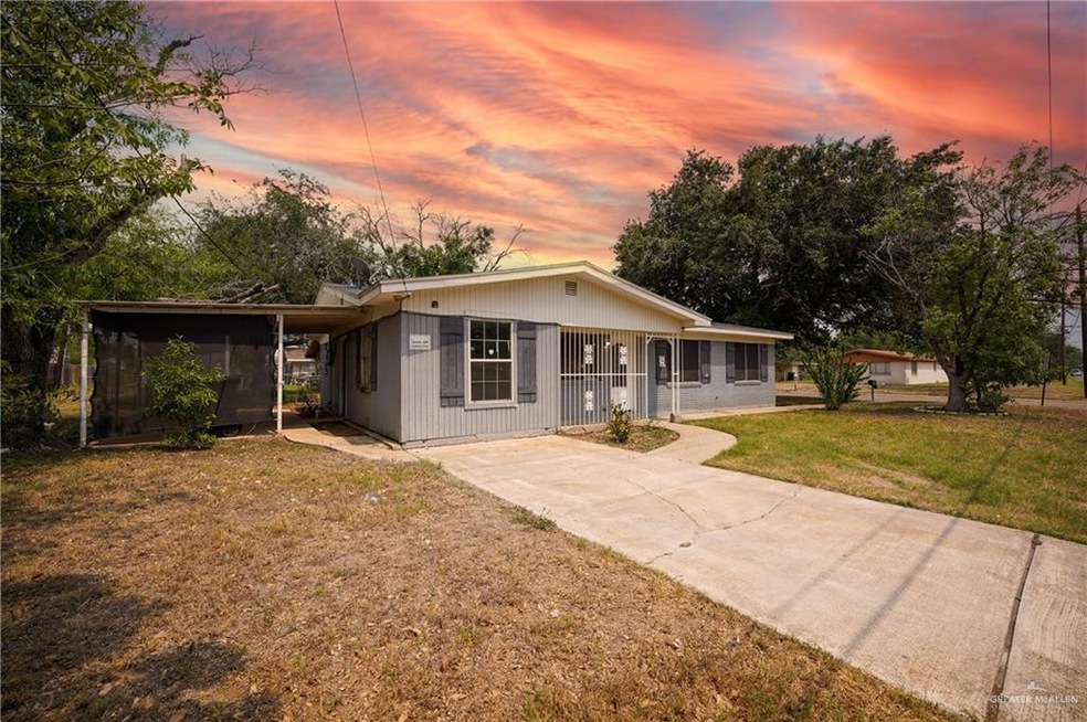 1016 W 4th St, Weslaco, TX 78596 - photo 1