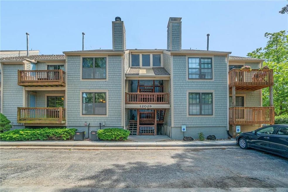 12029 W 58th Place unit D, Shawnee, KS 66216 - photo 1