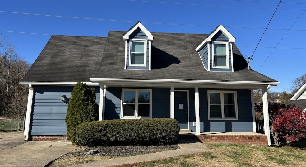 204 Township Dr, Hendersonville, TN 37075 - photo 1