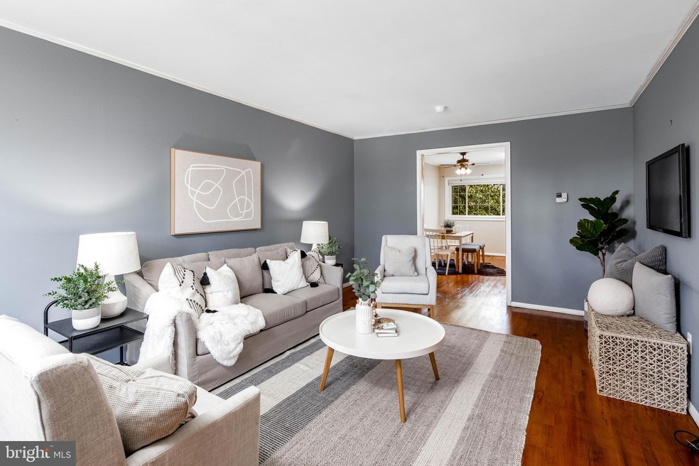 3635 Greenvale Rd, Baltimore, MD 21229 - photo 1