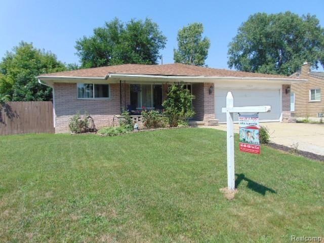 13695 Hartill Ave, Warren, MI 48089 - photo 1