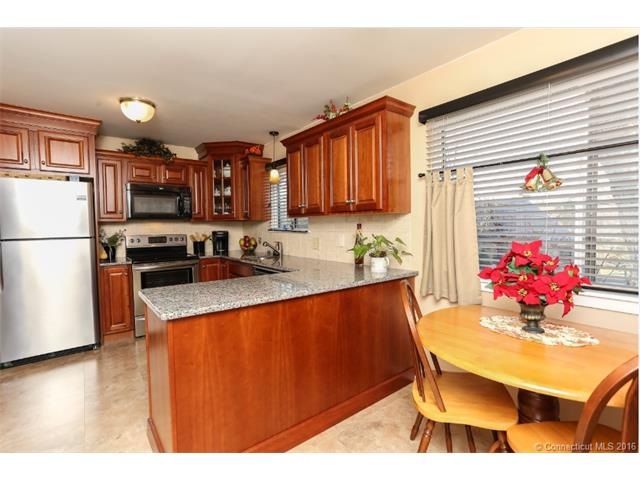 510 Heritage Village unit A, Southbury, CT 06488 - photo 1