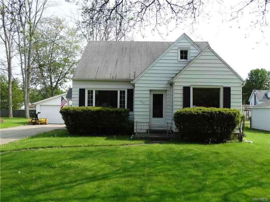 362 Warner Ave, North Tonawanda, NY 14120 - photo 1