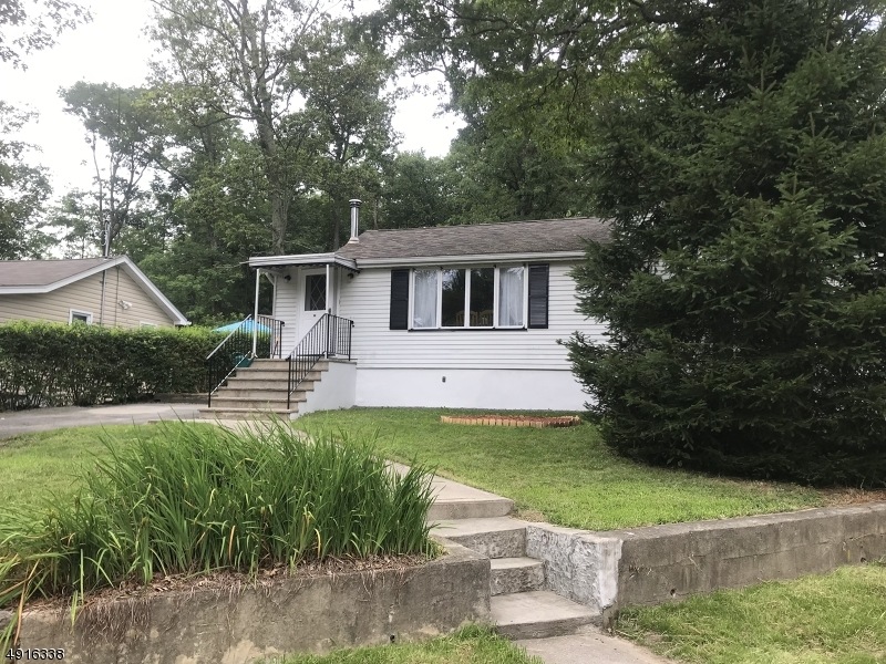 17 Bear Pond Trail, Andover, NJ 07821 - photo 1