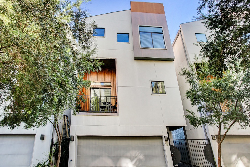 Welcome to 2010 Blodgett Unit G, welcome home!