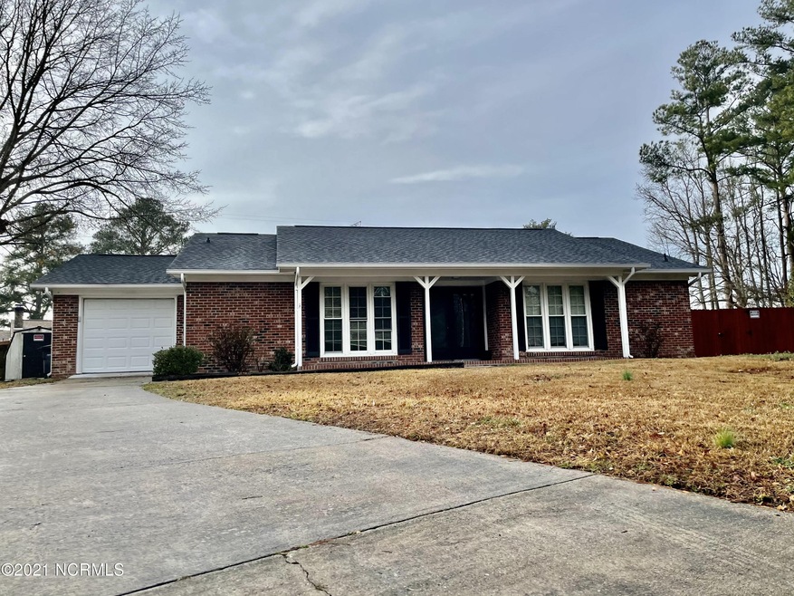 208 Chatham Ct, Jacksonville, NC 28540 - photo 1