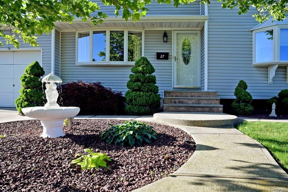 27 Franklin St, Islip, NY 11751 - photo 1