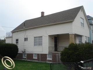 3440 Comstock.jpg