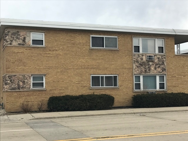 4753 25th Ave unit 12, Schiller Park, IL 60176 - photo 1