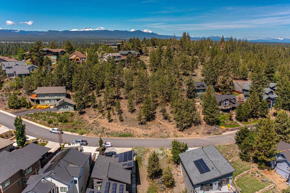 1738 SW Troon Ave.