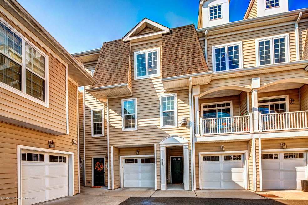 01_House Front
