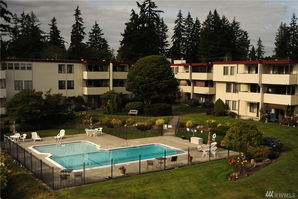 8516 196th St SW unit 316, Edmonds, WA 98026 - photo 1