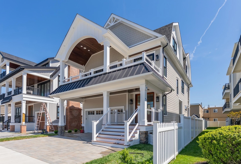 For Sale $2,650,000 • Co-Listing Agent