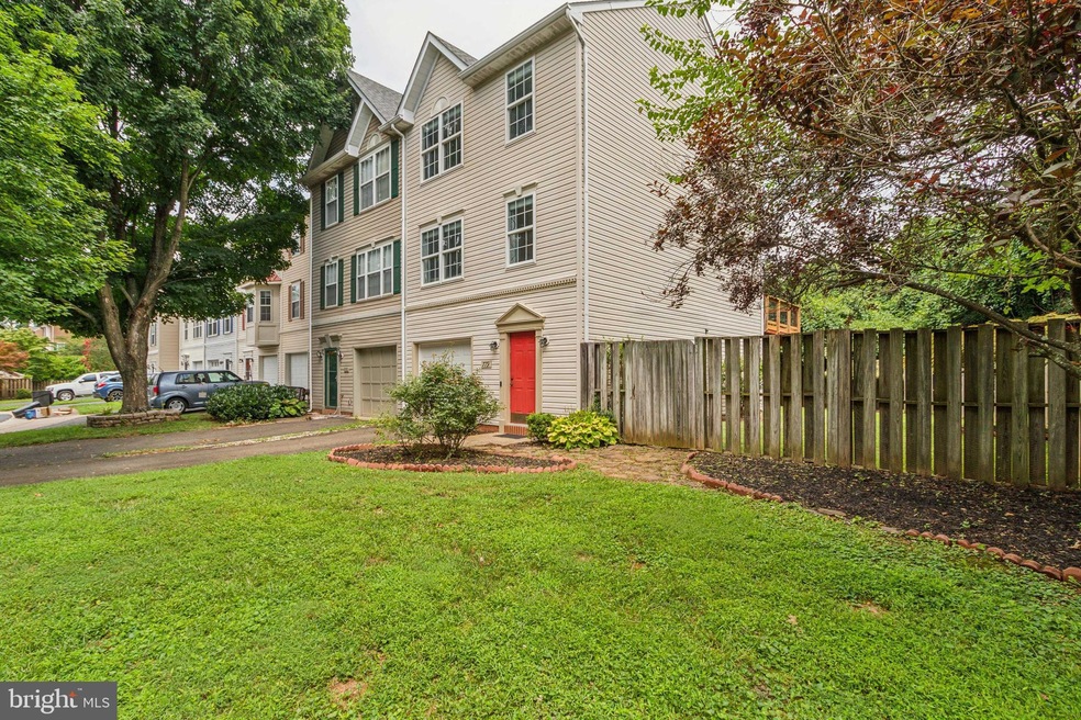 779 General Wallace Ct, Warrenton, VA 20186 - photo 1