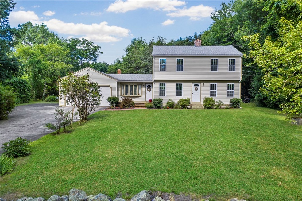 576 Weaver Hill Rd, West Greenwich, RI 02817 - photo 1