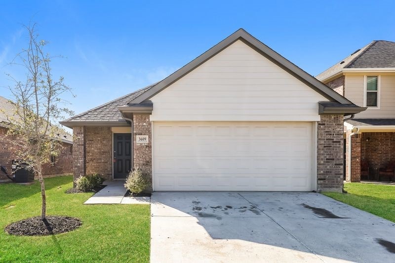 3609 Joshua St, Ennis, TX 75119 - photo 1