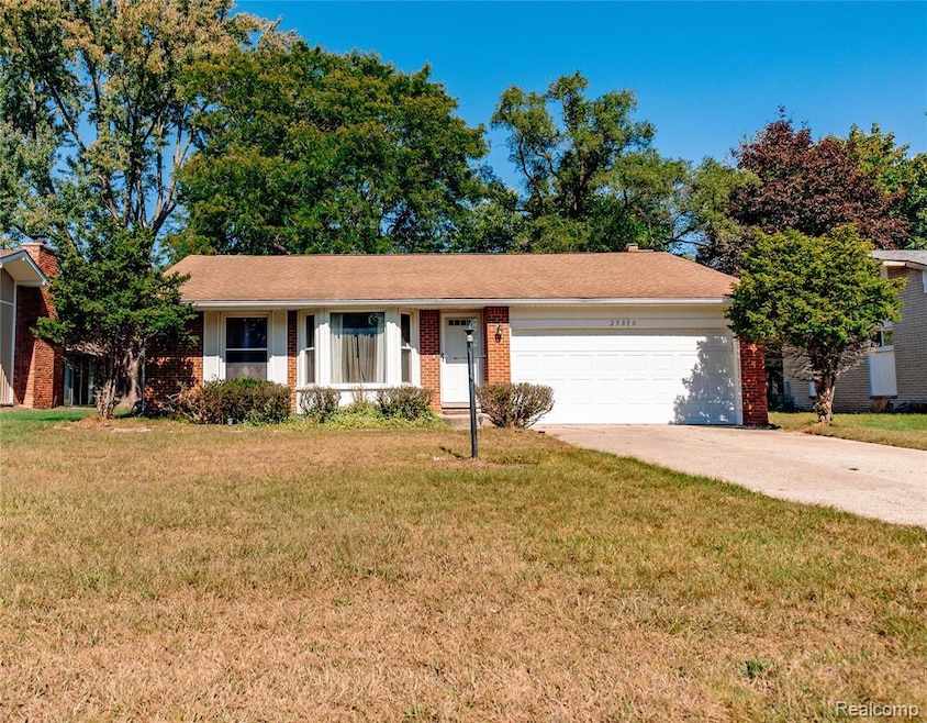 25030 Thorndyke St, Southfield, MI 48033 - photo 1