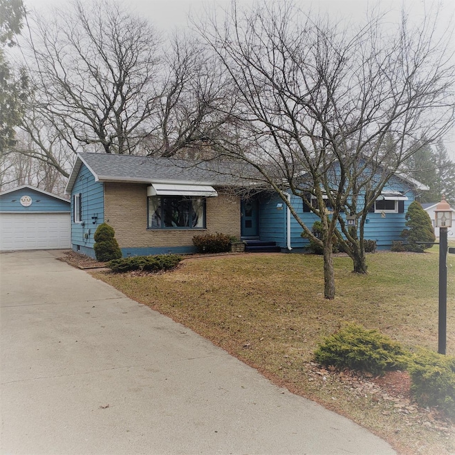 4130 13th St, Menominee, MI 49858 - photo 1