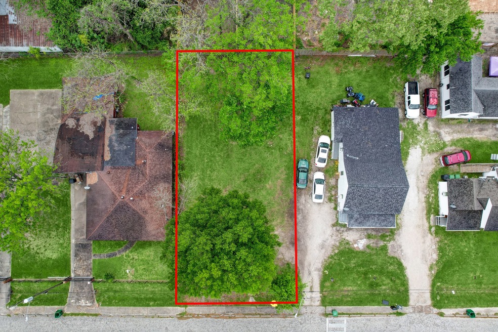 779 Ringold St, Houston, TX 77088 - photo 1