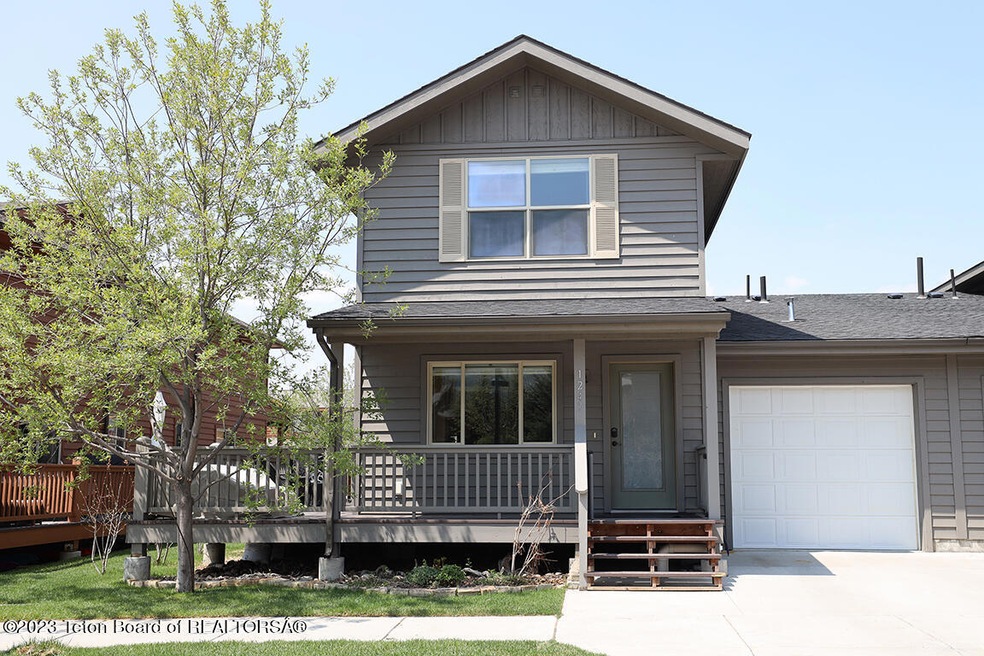 1247 Allen Way