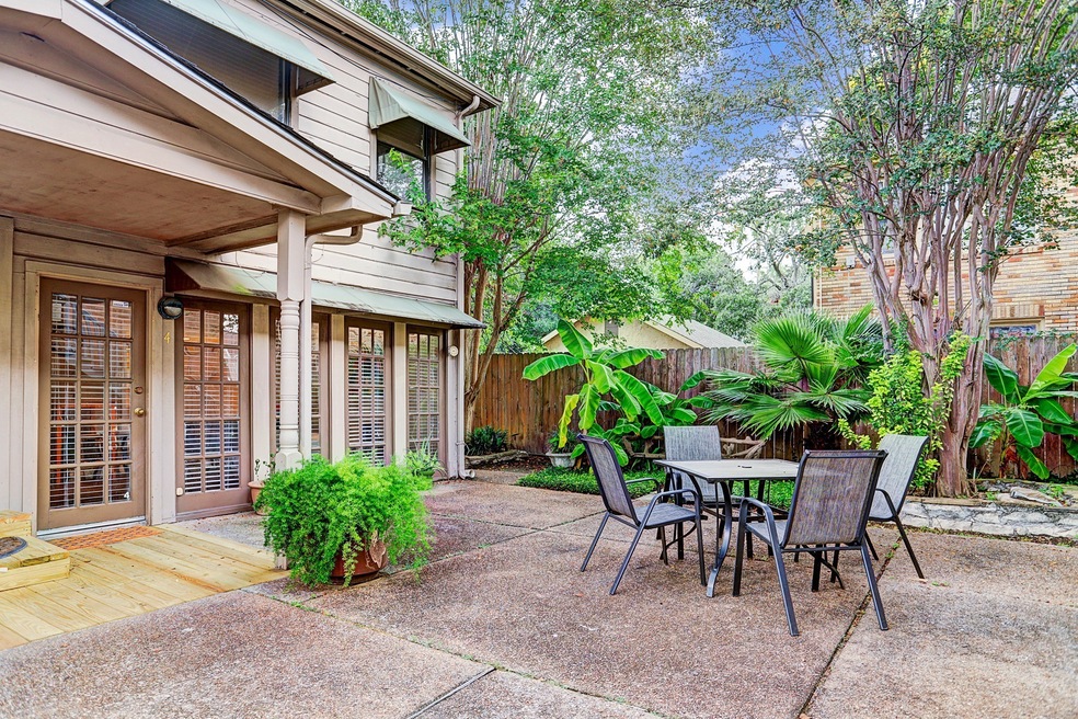 2316 Hazard St unit 2 1/2, Houston, TX 77019 - photo 1