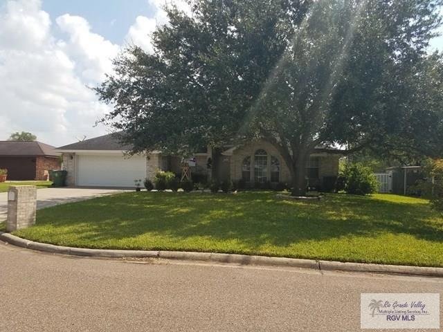 304 Johnson Cir, Weslaco, TX 78596 - photo 1