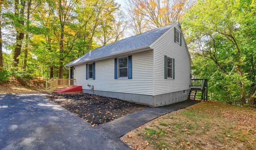 304 Pleasant St, Southbridge, MA 01550 - photo 1