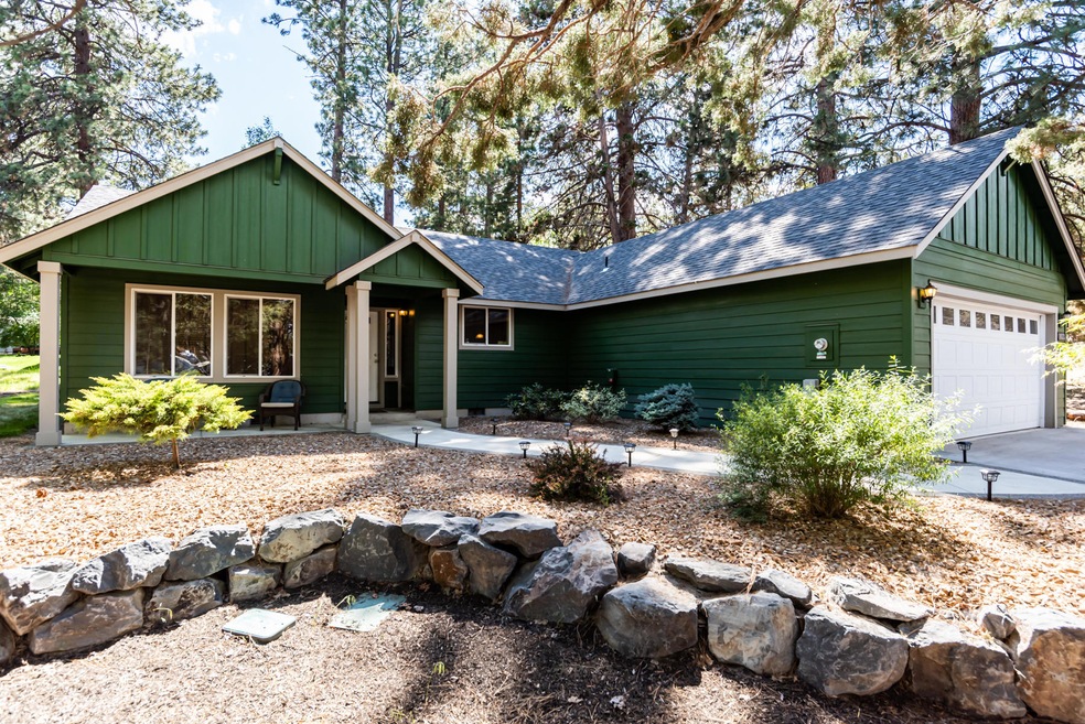 20373 Saghali Ct, Bend, OR 97702 - photo 1