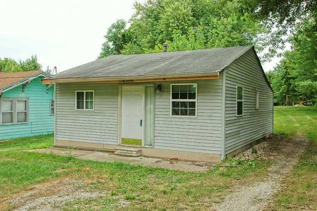 3317 E Shawnee Ave, Des Moines, IA 50317 - photo 1