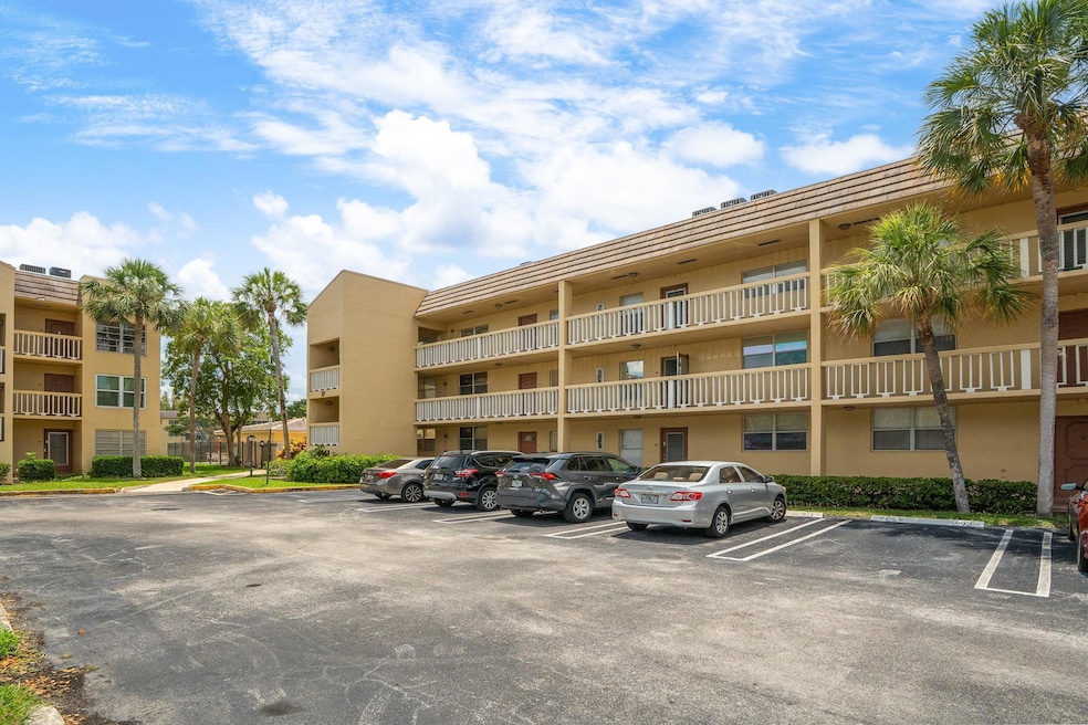 5961 NW 61st Ave unit 301, Tamarac, FL 33319 - photo 1