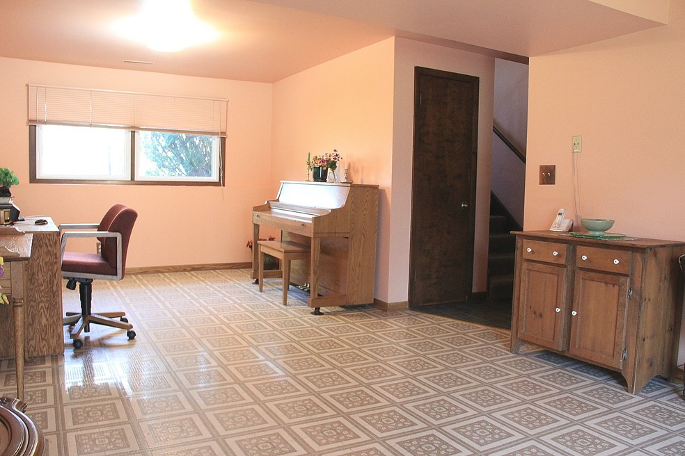 412 S Forest Ave, Batavia, IL 60510 - photo 1