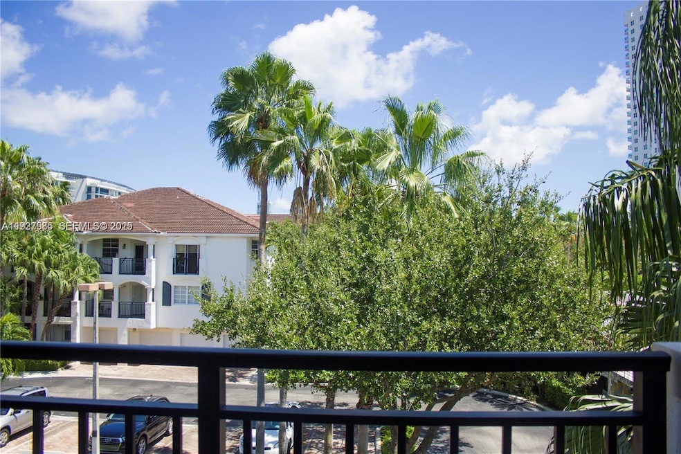 3145 NE 184th St unit 5306, North Miami Beach, FL 33160 - photo 1