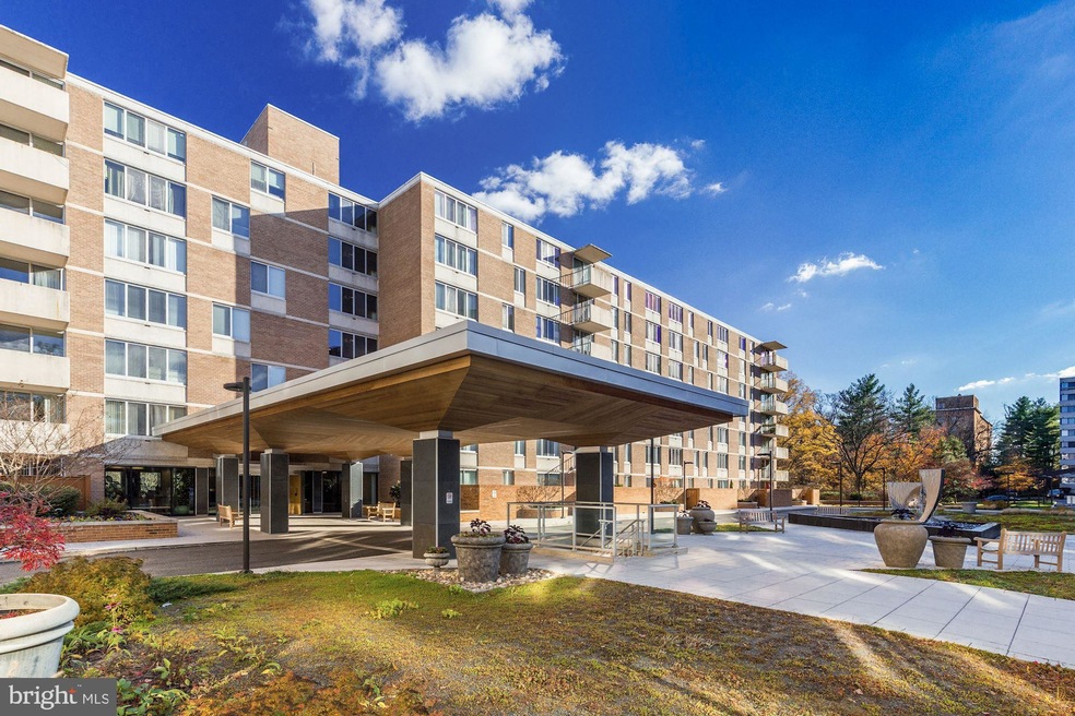 Van Ness East unit 1036, Washington, DC 20008 - photo 1