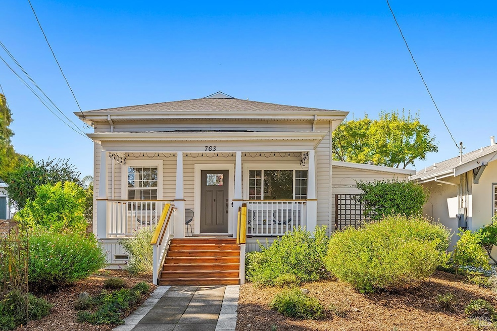 Under Contract $775,000