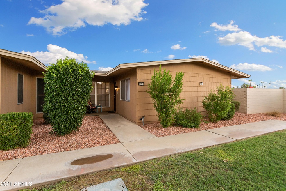 10759 W Santa fe Dr unit 15D, Sun City, AZ 85351 - photo 1