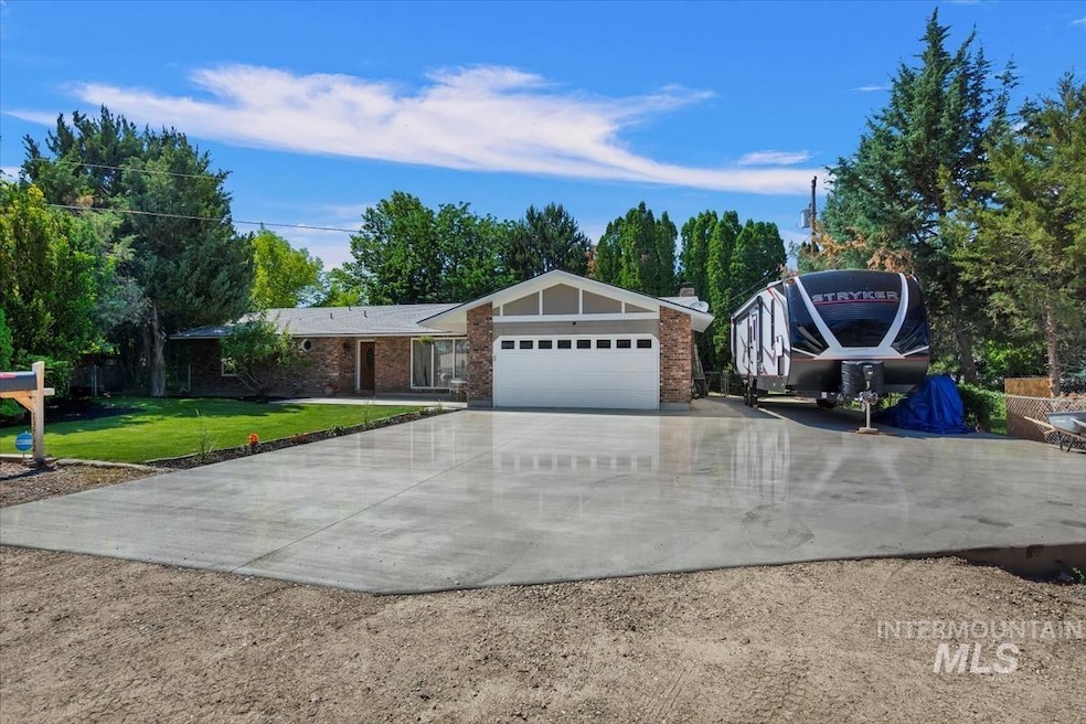 13712 Jarett St, Caldwell, ID 83607 - photo 1