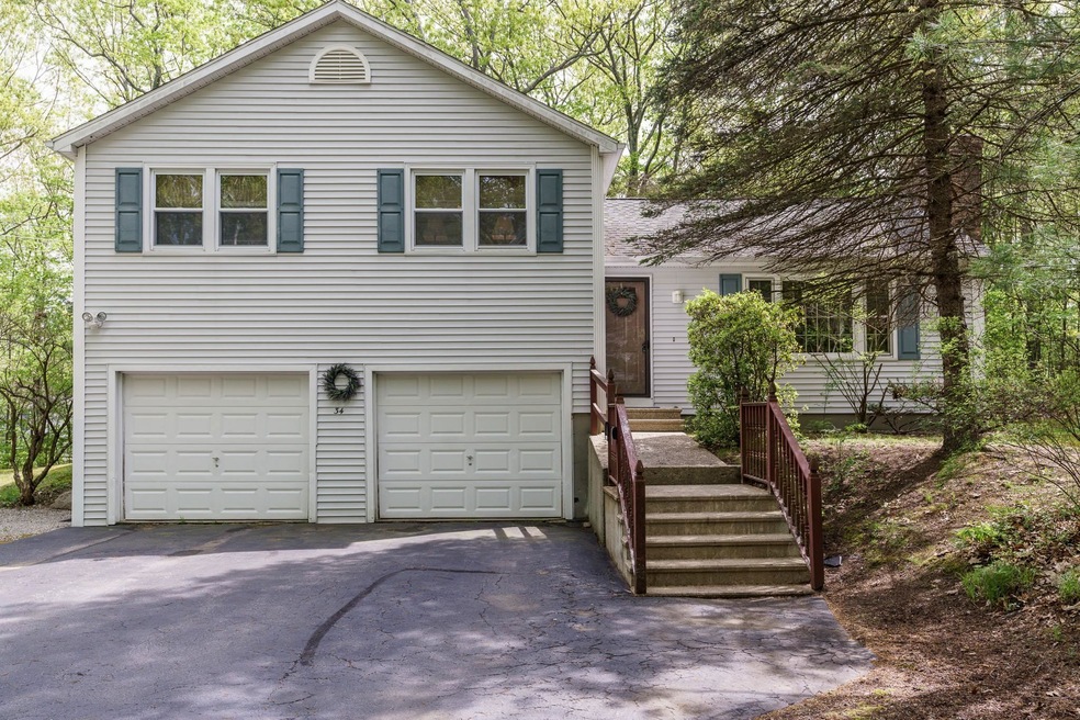 34 Carriage Ln, Hooksett, NH 03106 - photo 1