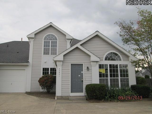23521 Grist Mill Ct unit 7-3, Olmsted Falls, OH 44138 - photo 1
