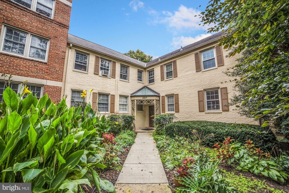 2217 Washington Ave unit 103, Silver Spring, MD 20910 - photo 1